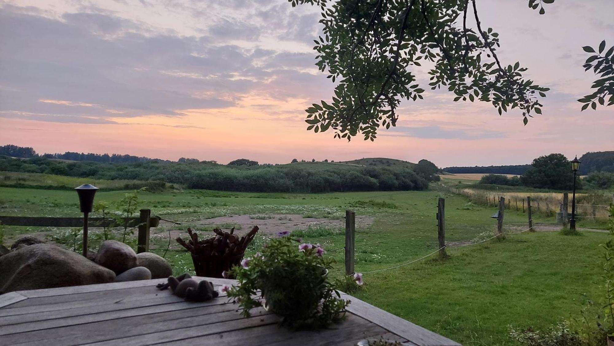 Lantligt Och Lugnt Boende Naera Natur Och Stad Svedala Buitenkant foto